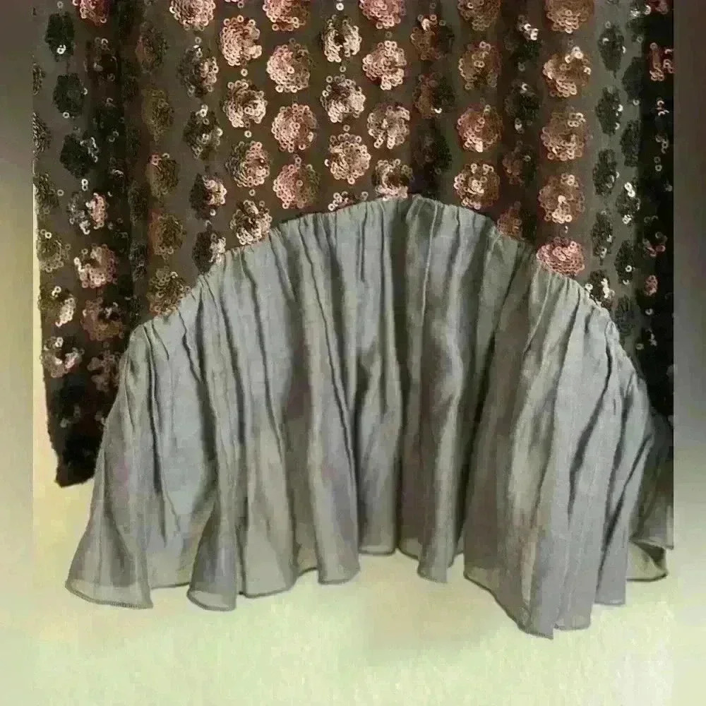 Unique Elongated Sequence Top From A European Lux… - image 4